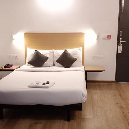 Hotel Amrita Ченнаи Экстерьер фото